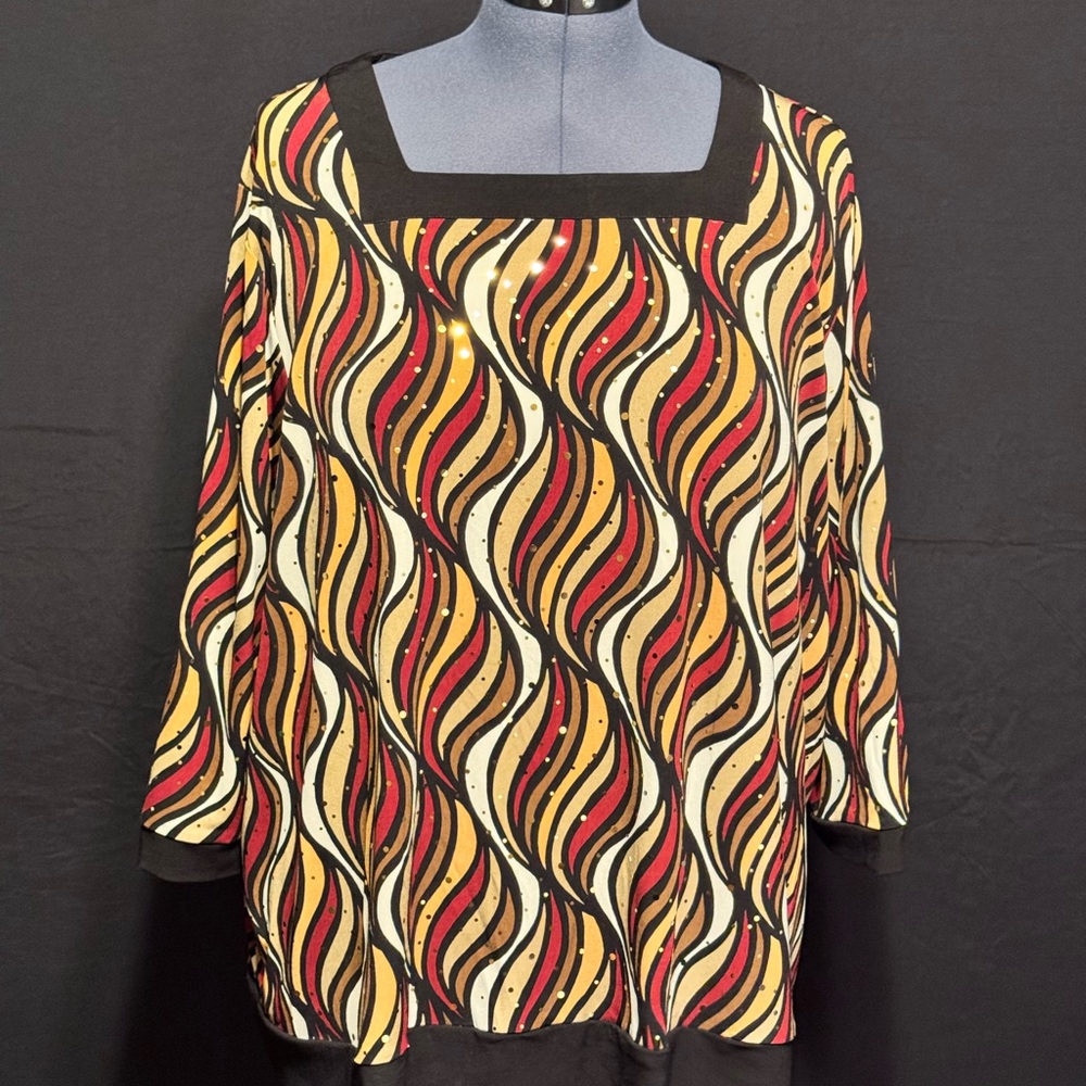Alfred Dunner Black and Gold Wave Pattern Blouse